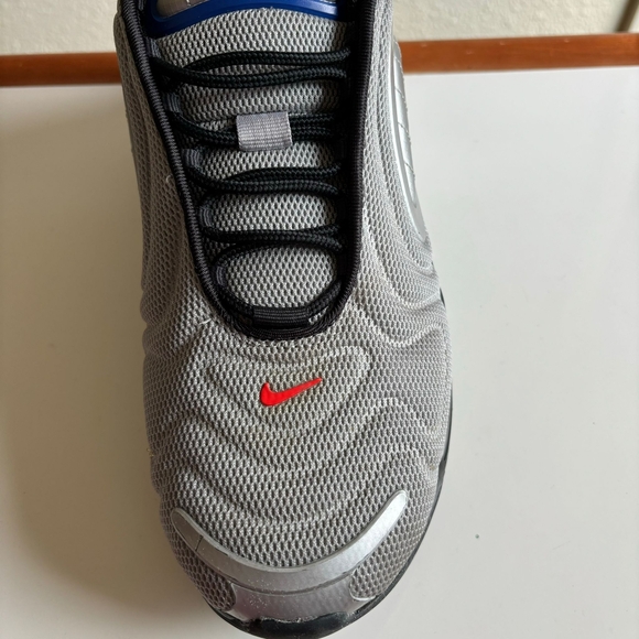 Nike AirMax 720 - Picture 12 of 16